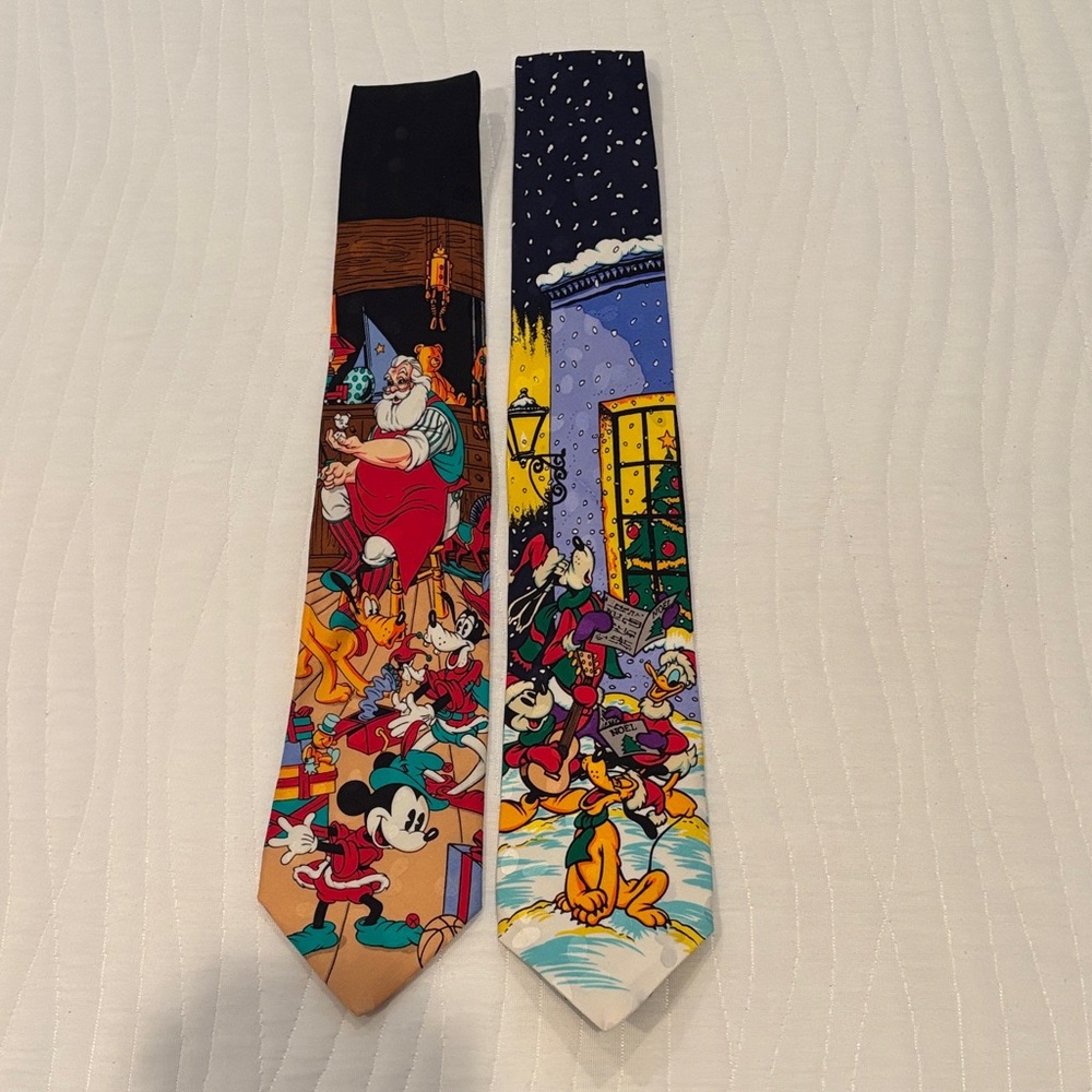 Disney Christmas Character Men's Tie - Festive Multi-Color